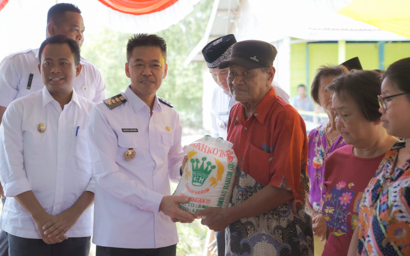 Bupati Rohil Resmikan Pembangunan Jembatan Penghubung Sinaboi