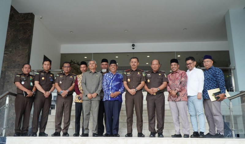 Dr Supardi Terima Kunker dan Silahturahmi Ketua Komisi I DPRD Provinsi Riau