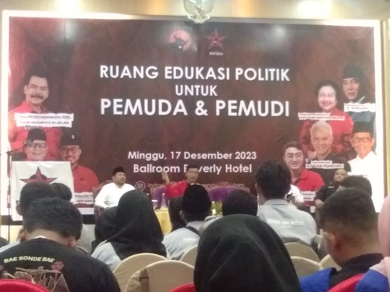 Repdem Batam Gelar Kegiatan Ruang Edukasi Politik Pemuda dan Pemudi di Beverly Hotel