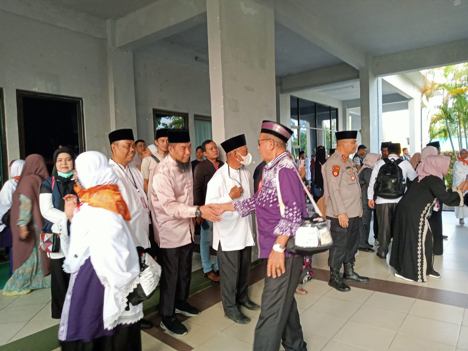 Bupati Kasmarni, Semoga Menjadi Haji yang Mabrur